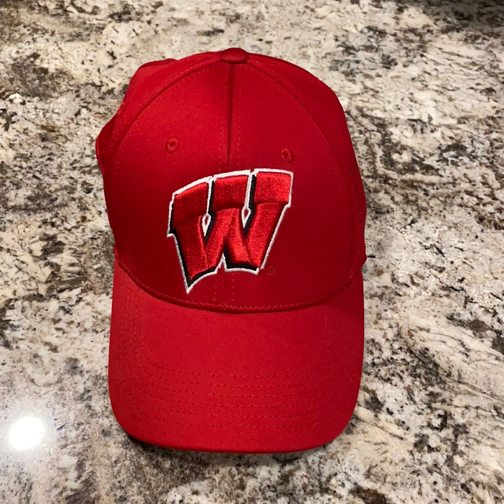COPY - Wisconsin Badgers football hat